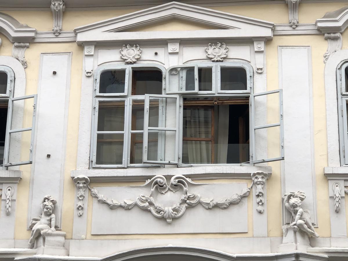 Boutique Hostel - Zum Goldenen Kegel Vienna Exterior photo